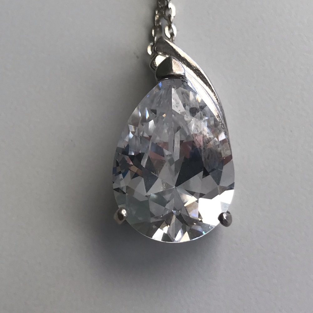 925 Sterling Silver Chain / Pendant (Pendant is not Sterling Silver) - Picture 2 of 4